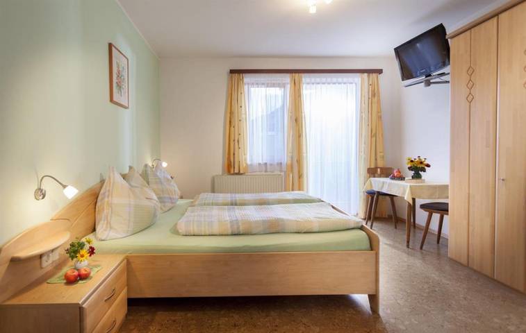 Ganze Ferienwohnung, Doppelzimmer mit Dusche, Wc in Schobergruppe, Lienz