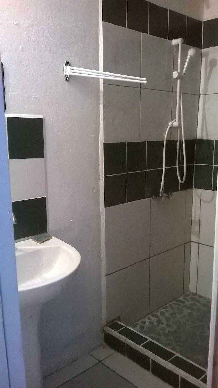 Estudio entero, Estudio acogedor en Les Abymes, 12m², bonito balcón in Les Abymes, Guadalupe