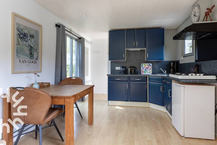 Herrliches Chalet mit Klimaanlage für zwei Personen im Wald in Nationalpark Dwingelderveld