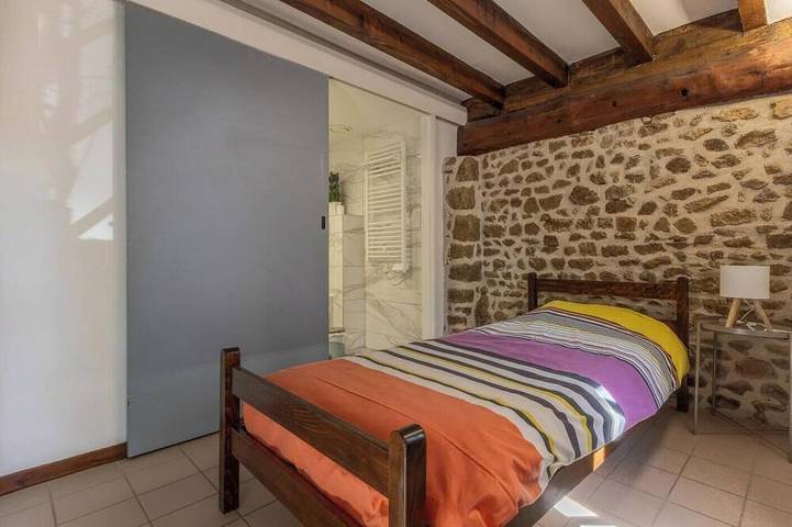 Gîte pour 10 personnes, avec jardin à Saint-Julien-la-Geneste - 4