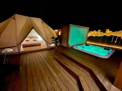 Tente pour 4 personnes, avec piscine ainsi que jardin et vue, animaux acceptés dans les Bouches-du-Rhône - 2