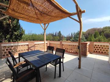 Gîte pour 4 personnes, avec piscine et terrasse, animaux acceptés à Palau-del-Vidre