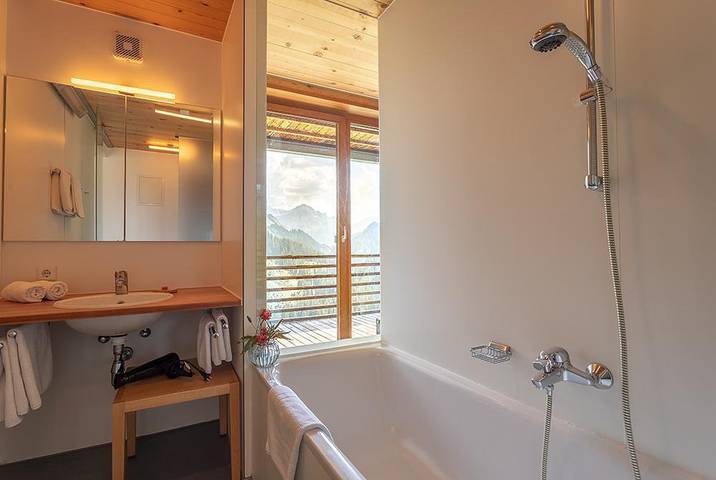 Ferienwohnung für 8 Personen, mit Terrasse und Garten, kinderfreundlich im Lechtal - 4