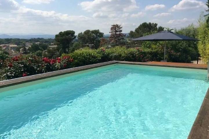 Gîte pour 11 personnes, avec jardin à Ribaute-les-Tavernes