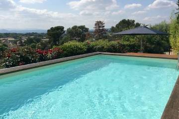 Gîte pour 11 personnes, avec jardin à Ribaute-les-Tavernes