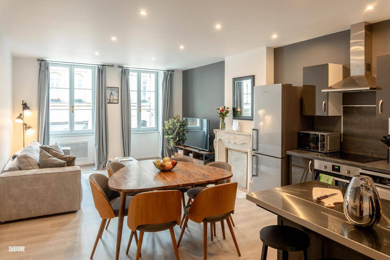 Appartement entier, Two-Bedroom Apartment in Pays de Pontarlier, Jura Francais