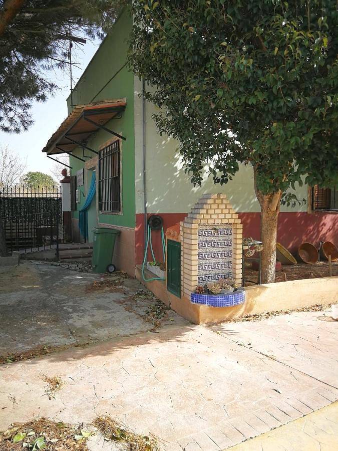 Gîte pour 6 personnes, avec vue ainsi que jardin et piscine à San Clemente