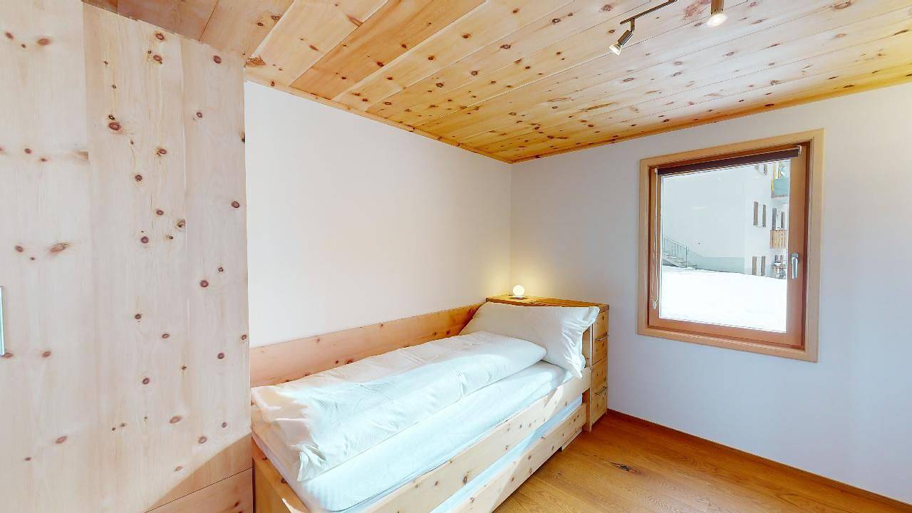 Ganze Ferienwohnung, Apartment Chesetta - Frisch renoviertes Studio in ruhiger Lage in Pontresina in Pontresina, Livigno Alpen