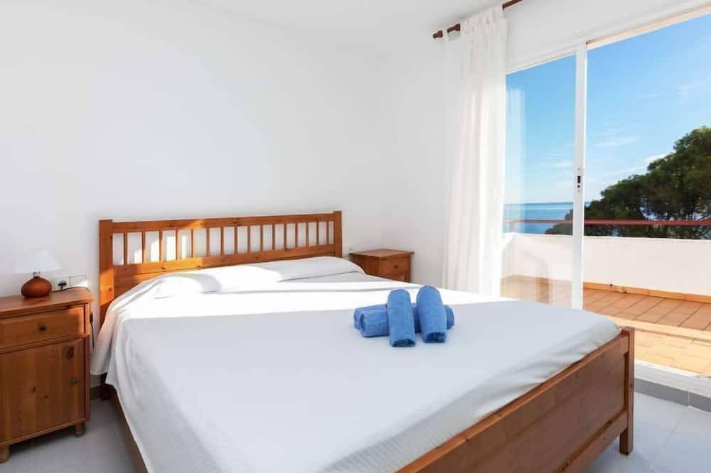 Residencial Cap de Grifeu by Interhome in Platja Grifeu, Upper Empordà