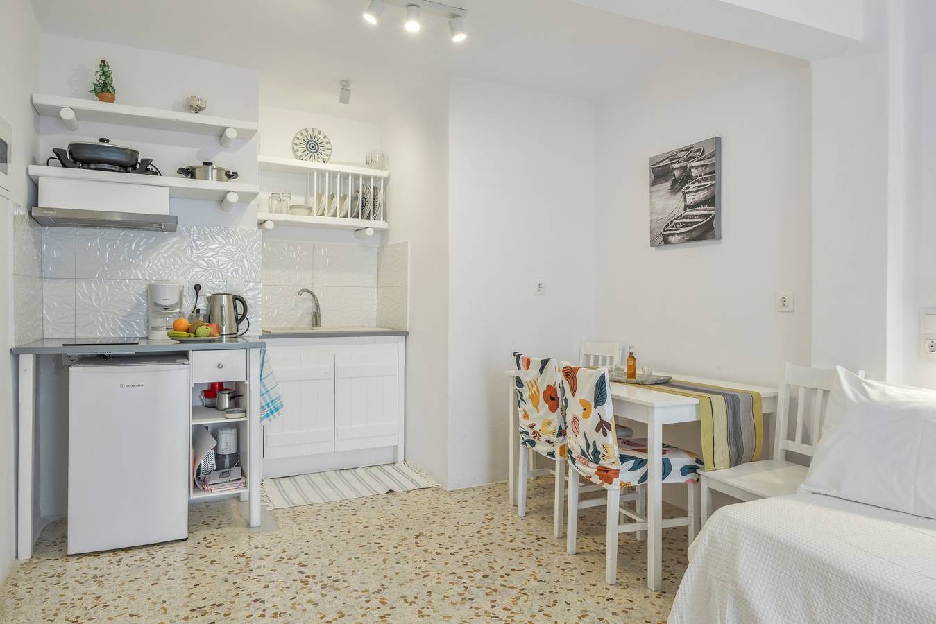 Appartement entier, Appartement « Rez-de-chaussée » avec balcon, Wi-Fi et climatisation in Katapola, Amorgos