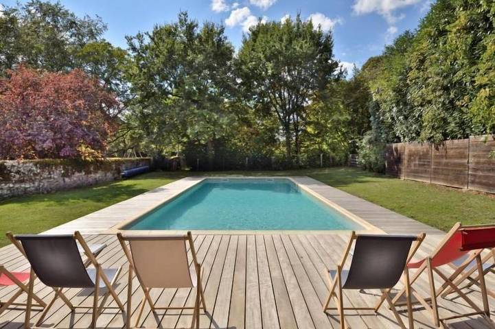 Location de vacances pour 15 personnes, avec Terrasse ainsi que Jardin et Piscine à Thorigné-d'Anjou