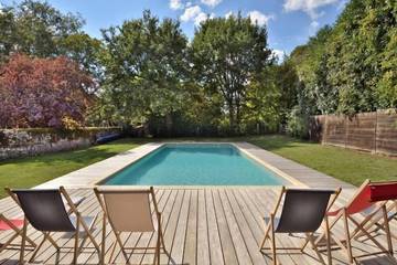 Gîte pour 15 personnes, avec piscine et jardin à Thorigné-d'Anjou