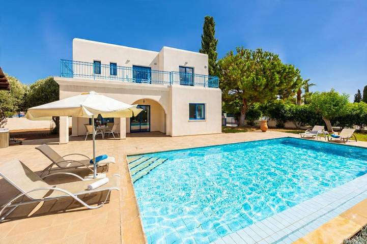 Villa for 7 people, with garden in Peyia