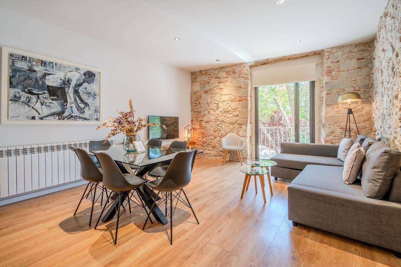 Entire apartment, Flateli Plaça Catalunya 1-2 in Girona, Gironès