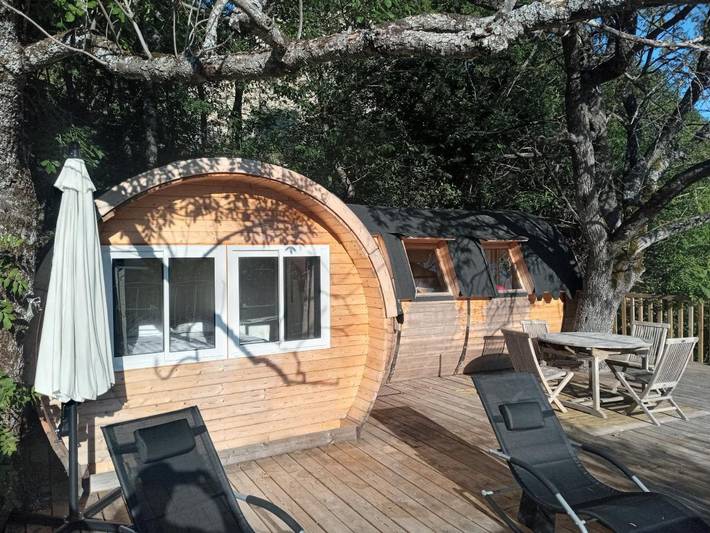 Location de vacances pour 4 personnes, avec vue ainsi que jardin et terrasse à Saint-Vincent-les-Forts - 2