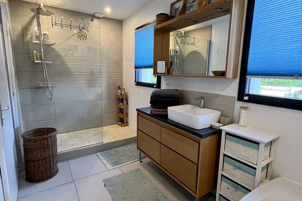 Emma's house, 3 bedrooms with garden, near Lille in Pérenchies, Lille region