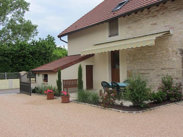 Gîte pour 7 personnes, avec Terrasse ainsi que Jardin et Vue