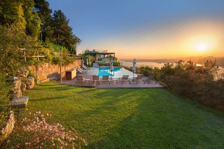 Villa mit pool für 10 Personen in Torri del Benaco
