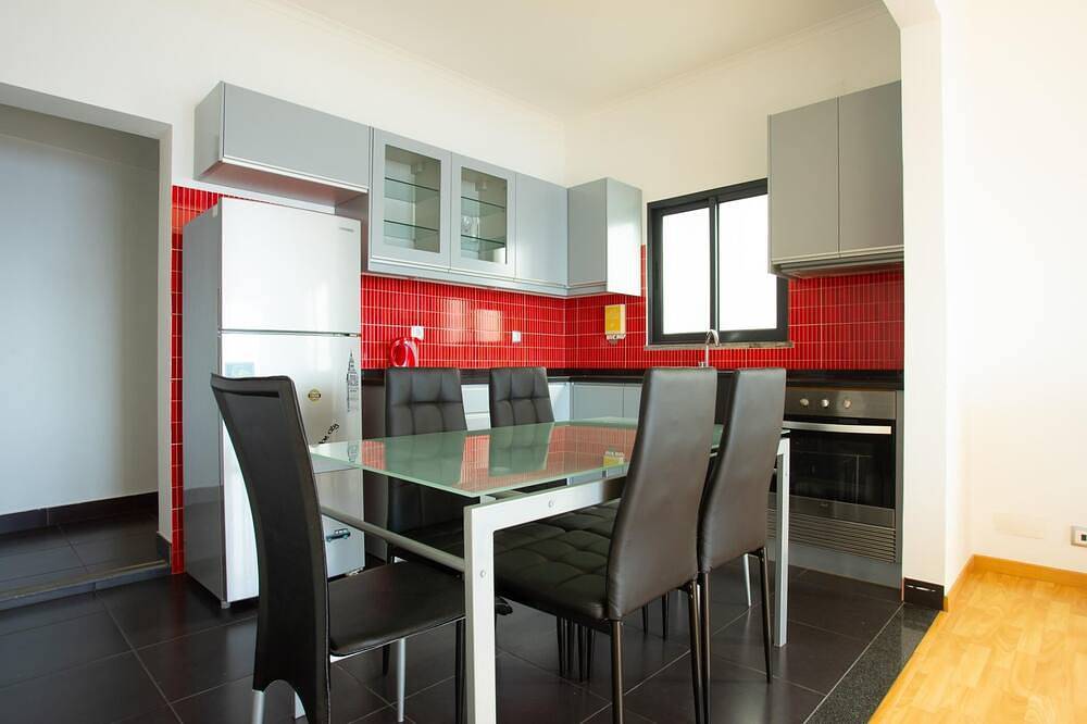 3-bedroom apartment fully equipped with a beautiful sea view. in Arco da Calheta, Madeira
