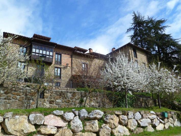 Casa rural para 2 personas, con Terraza además de Jardín y Vistas en Cillorigo de Liébana