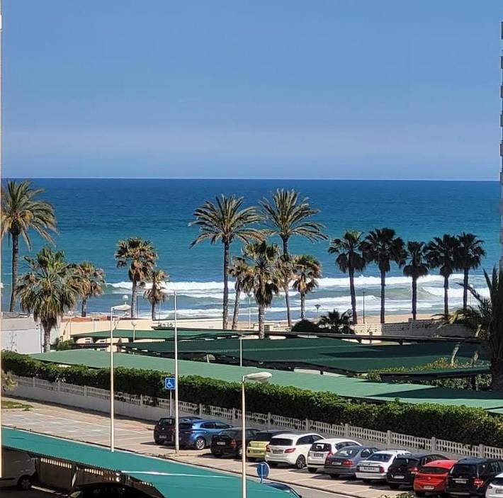 Apartamento para 4 personas, con Balcón y Terraza además de Jardín y Piscina en Urbanova