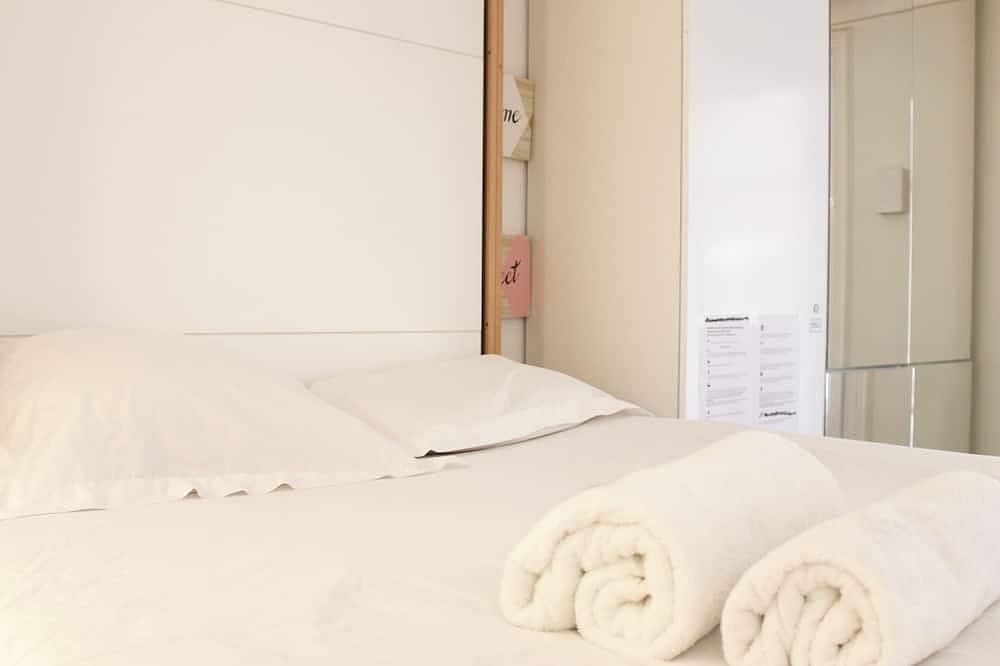 Entire apartment, Charming, bright studio in Clichy in Clichy, Hauts-de-Seine