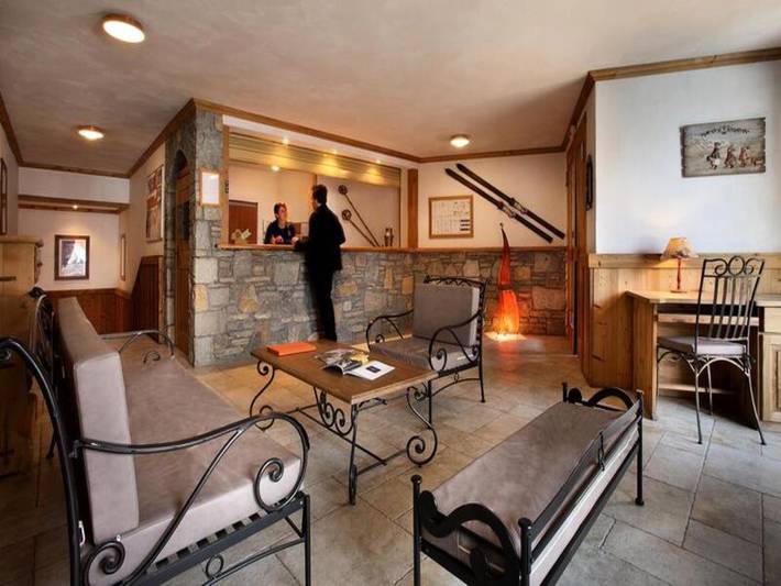 Gîte pour 8 personnes, avec piscine ainsi que balcon et sauna, adapté aux familles à Val Thorens - 3
