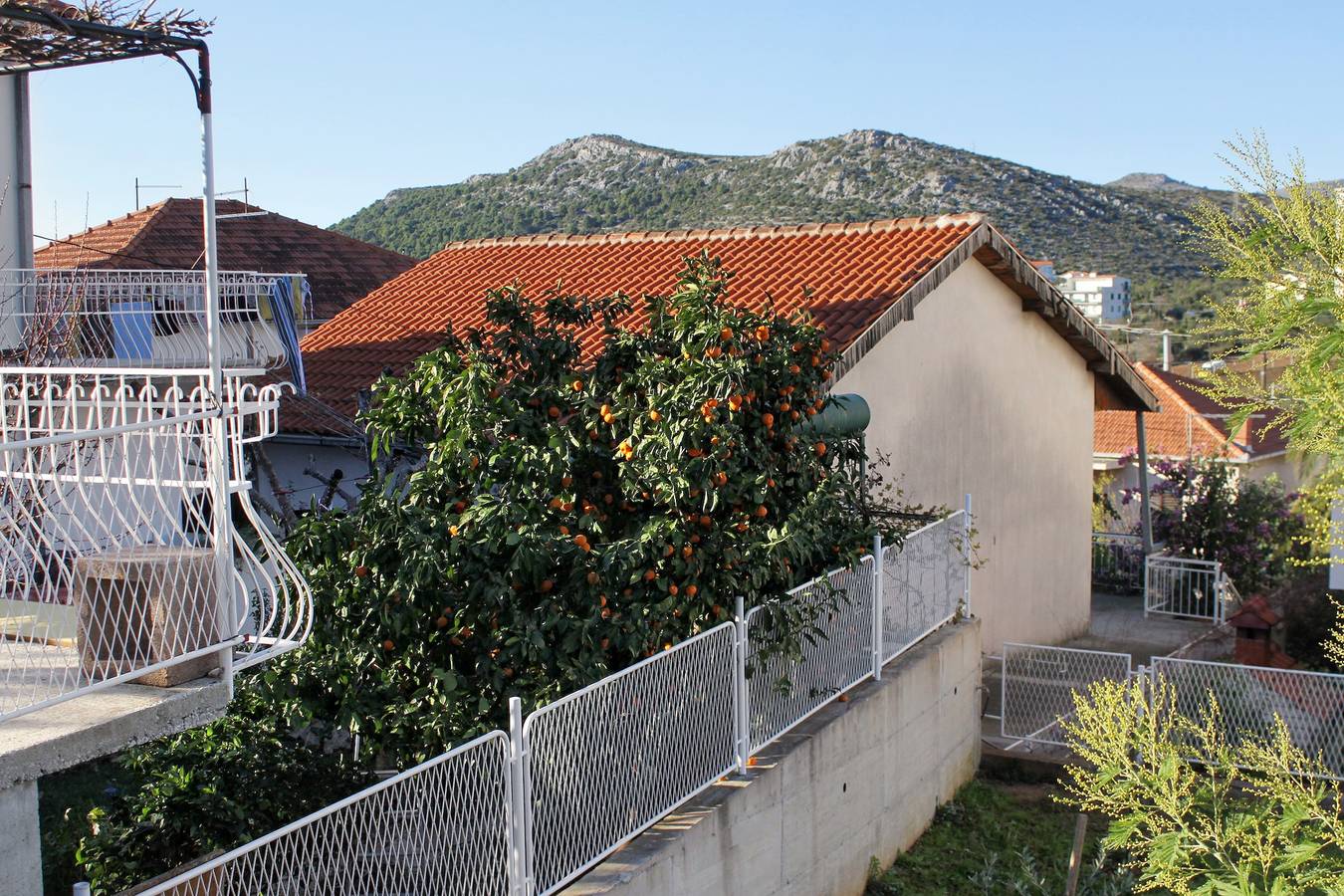 Entire apartment, Two bedroom apartment with terrace and sea view Seget Vranjica (Trogir) A-5966-a in Seget Vranjica, Split-Dalmatia