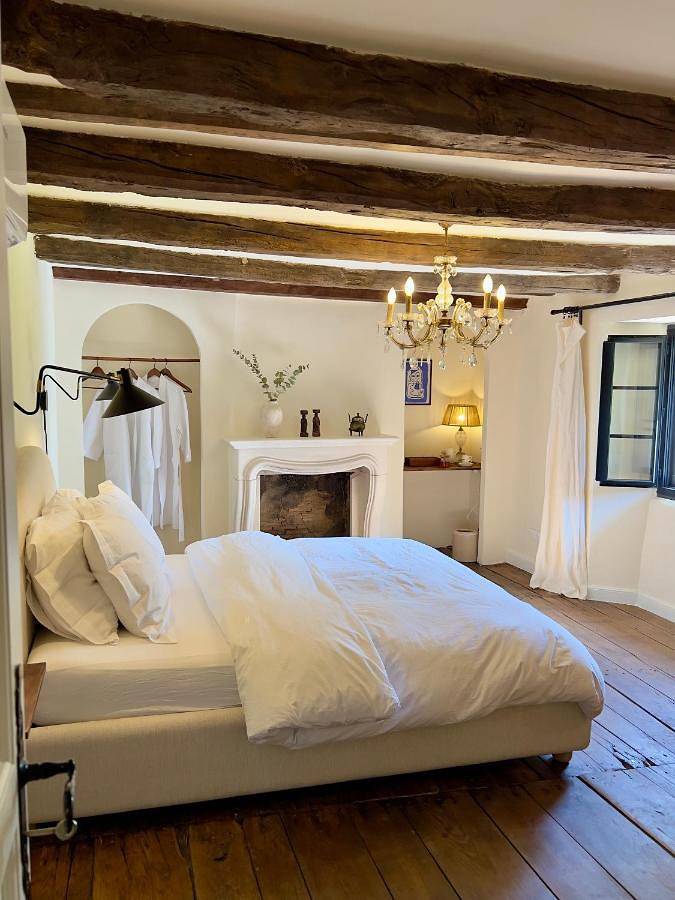 Chambre d’hôte pour 2 personnes, avec Terrasse et Jardin ainsi que Piscine et Vue