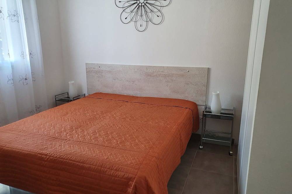 Appartement entier, Plage 150m, Algajola Corse, Joli T2 40m2, Parking, Terrasse 26m2, Quartier Calme in Algajola, Région de Calvi