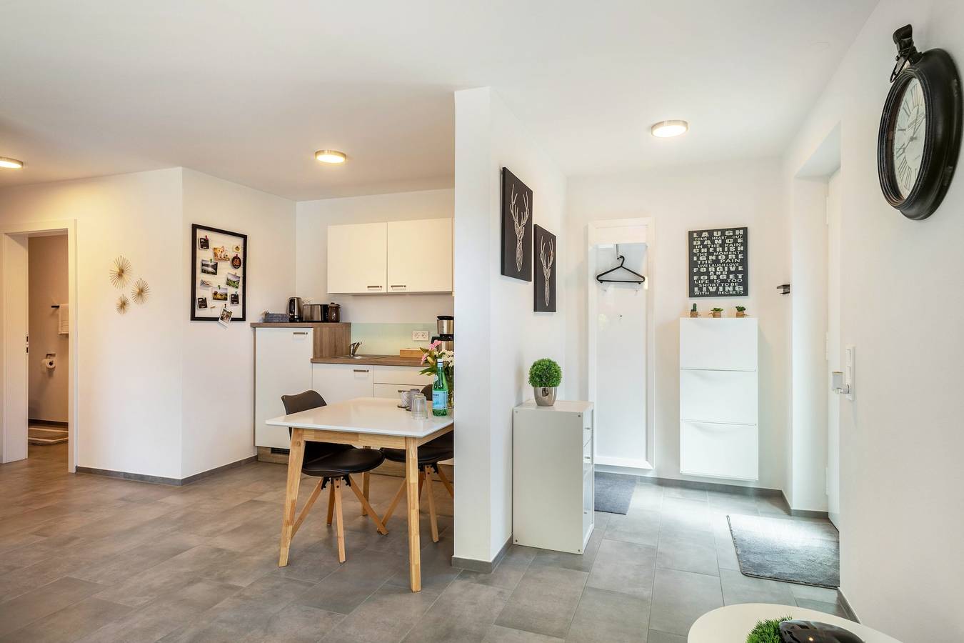 Entire apartment, Ländle Lodge Apartment with Mountain View, Garden and Wi-Fi in Langen bei Bregenz, Bodensee-Vorarlberg