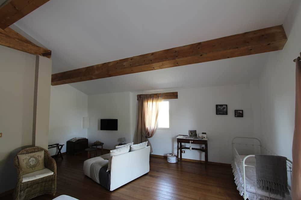 Suite de charme en rez de jardin, la Grange in Montans, Région d'Albi