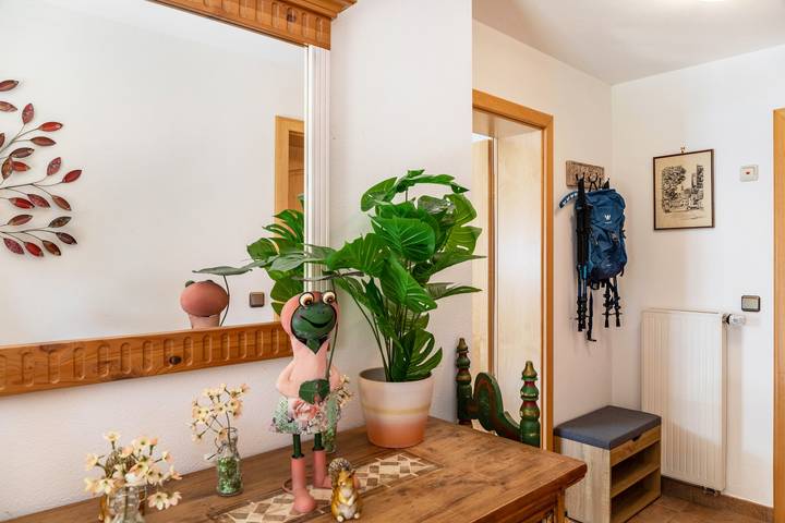 Entire apartment, Apartment 'Haus Christian Und Hanni' with Mountain View in Bad Kohlgrub, Bavarian Alps