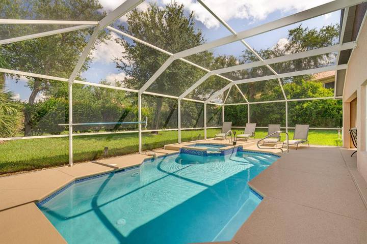 Ferienhaus für 6 Personen, mit Pool und Whirlpool sowie Terrasse - 1