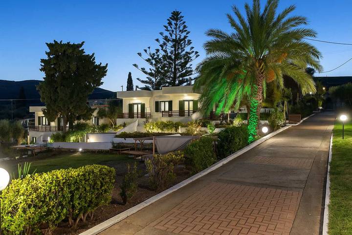 Villa für 4 Personen, mit Pool und Garten auf Kreta - 2