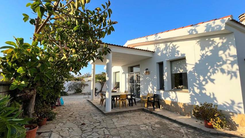 Casa rural para 10 personas, con Terraza además de Jardín y Vistas en Amposta