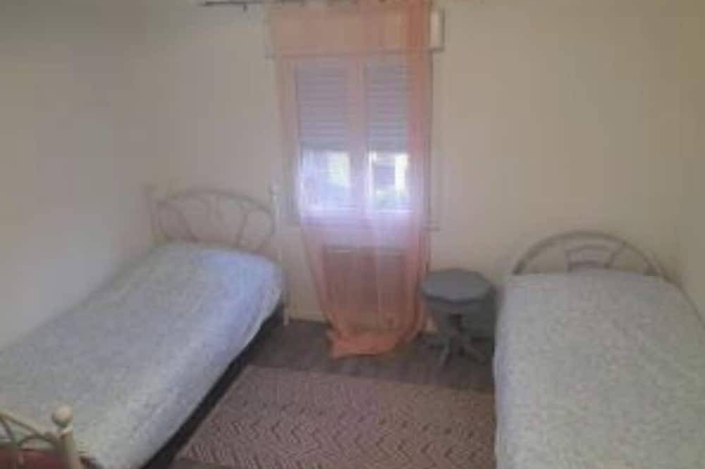 Family House in Beauvais, Oise