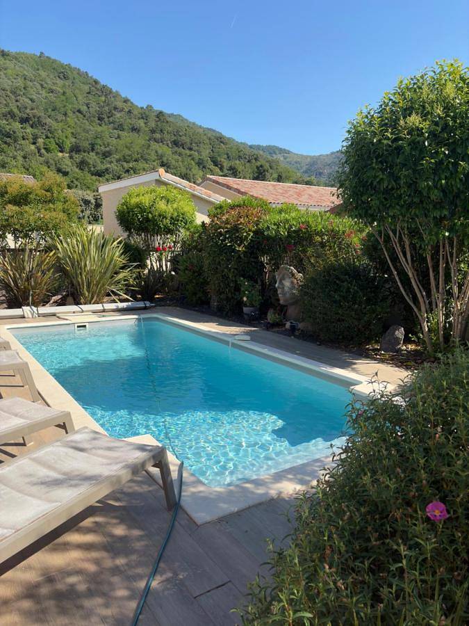 Maison d’hôte pour 2 personnes, avec Terrasse ainsi que Jardin et Piscine dans Privas (arrondissement)