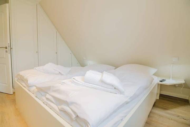 Ganze Wohnung, 3-Zimmer-Ferienwohnung mit Balkon in Strandnähe. in Westerland, Sylt (Gemeinde)