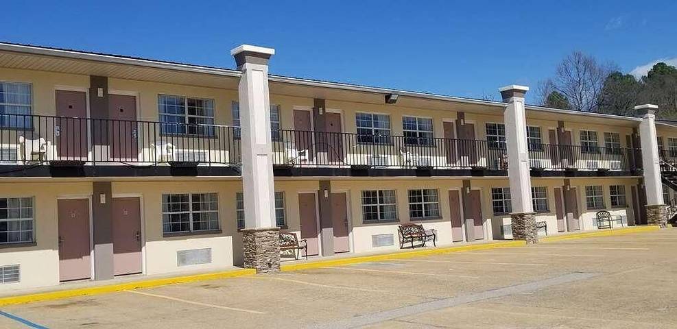 Hotel for 4 people, with pool in Chattanooga