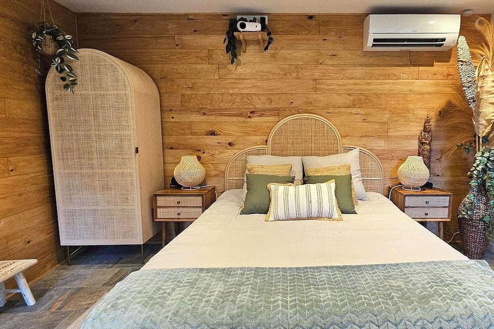 Samadhi, gîte avec jardin, clim, jacuzzi, parking privé, animaux acceptés in Toulon, Côte méditerranéenne (France)