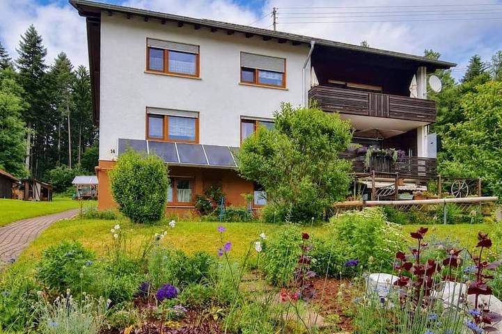Ferienwohnung für 6 Personen, mit Balkon und Garten, mit Haustier