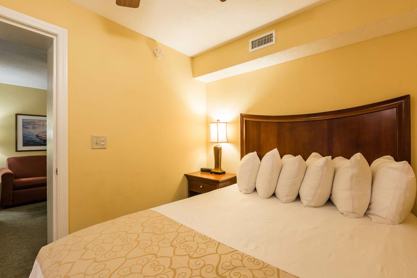 Entire studio, Jade Tree Cove Resort in Myrtle Beach, Grand Strand
