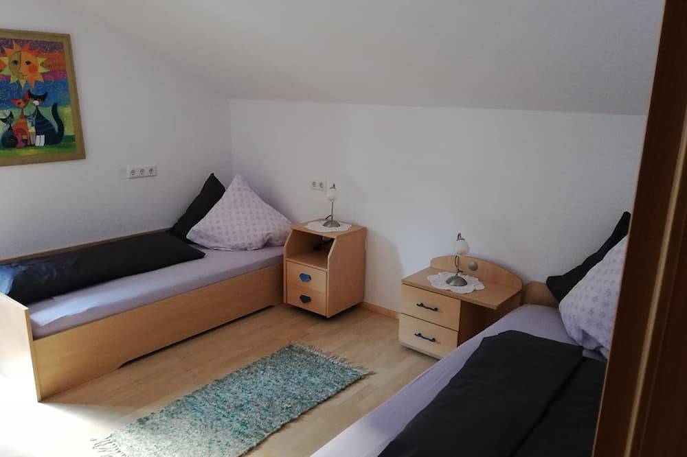 Tiroler Ferienwohnung am Eingang des Oetztales für max. 7 Personen in Sautens, Ötztal
