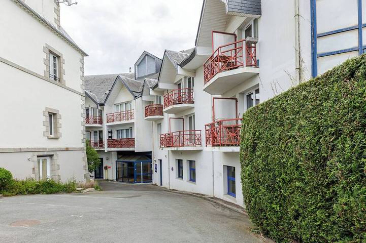 Entire apartment, Balcons de la Rance in La Richardais, Saint-Malo region