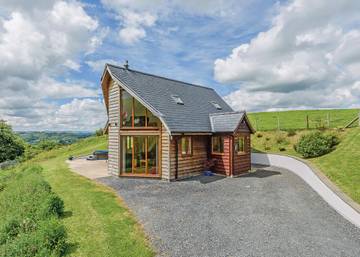 Chalet for 4 People in Mid-Wales, Powys, Photo 2