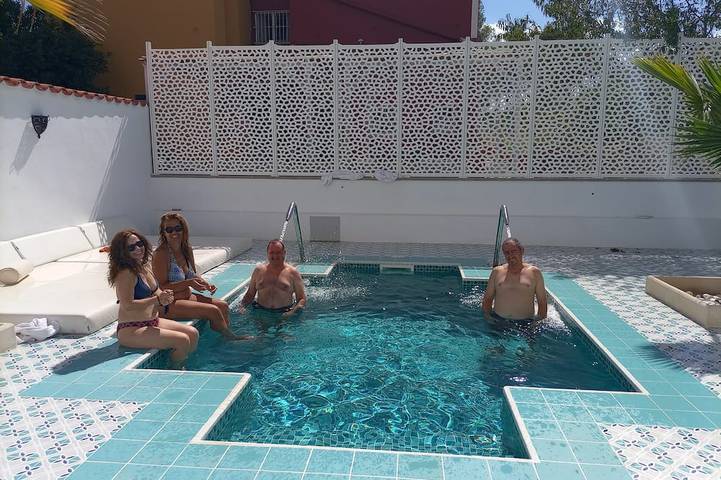 Tenis-Voley-Basquet privado, Piscina Climatizada., Sauna con Aromaterapia in Cubellas, Garraf