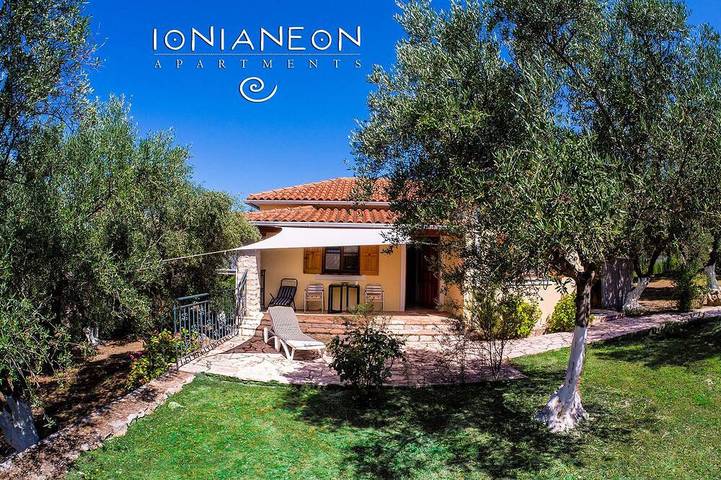 Ferienhaus für 4 Personen, mit Whirlpool und Garten in Agios Ilias