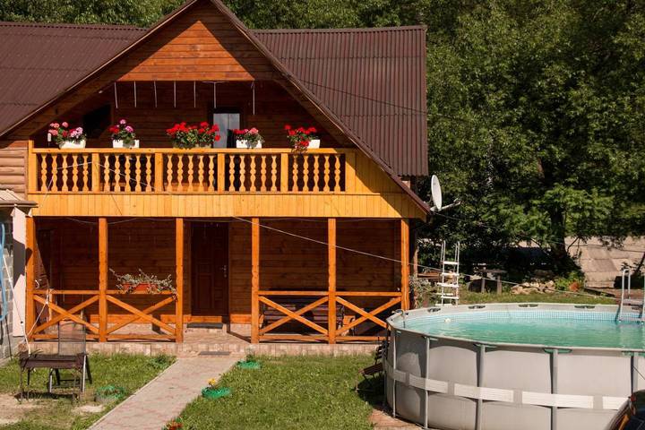 Domek letniskowy dla 10 osób, z taras i basen oraz sauna w Ukraina