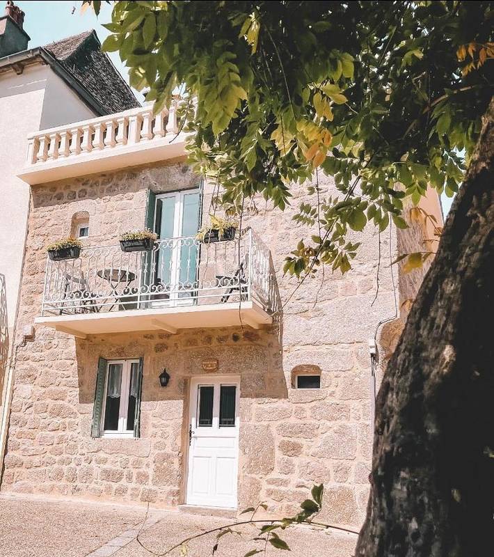Location de vacances pour 4 personnes, avec balcon à Golinhac